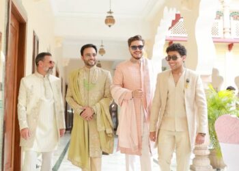 Modern Ethnic Fusion: How Indian Men Are Redefining Traditional Wear in 2025